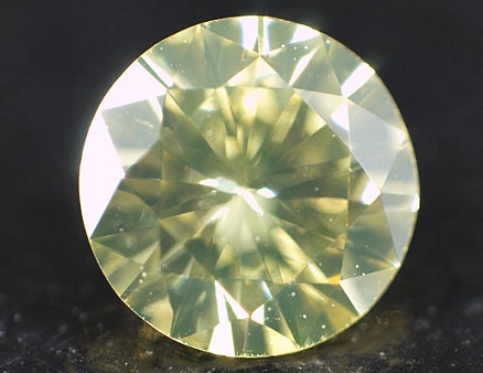 fancy light yellow round brilliant cut